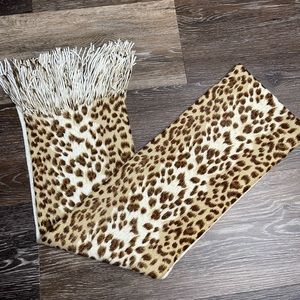 Leopard scarf